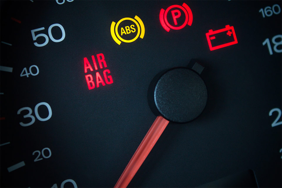 advarselslamper i bilens instrumentbræt